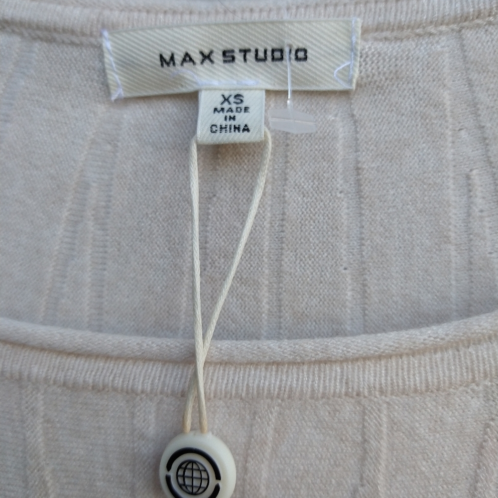 Max Studio top - Picture 6 of 6